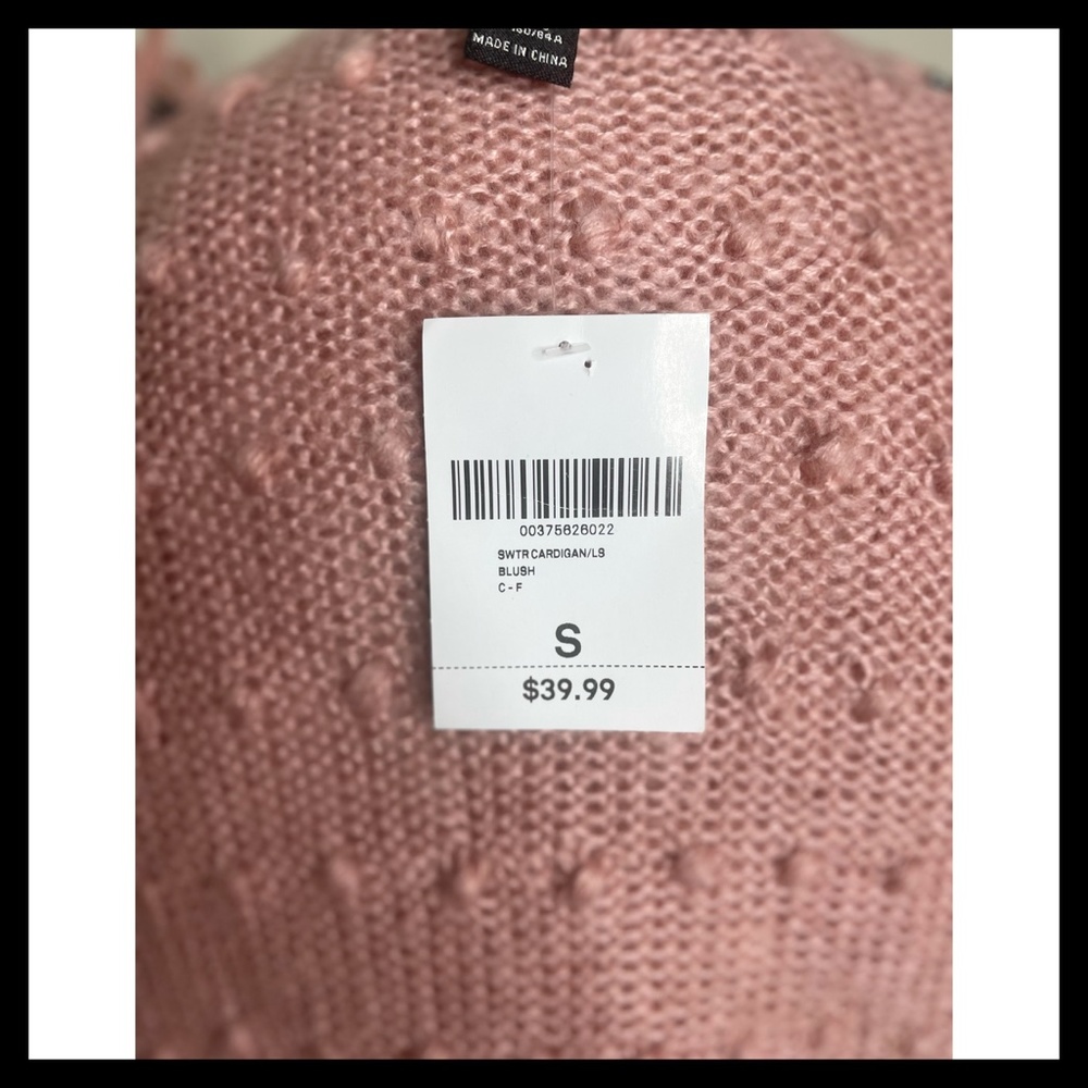 🌹NEW LISTING Shaggy Sweater - Picture 7 of 8